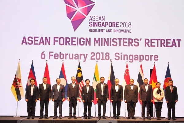 Vietnam participa activamente a reunion de cancilleres de ASEAN hinh anh 1