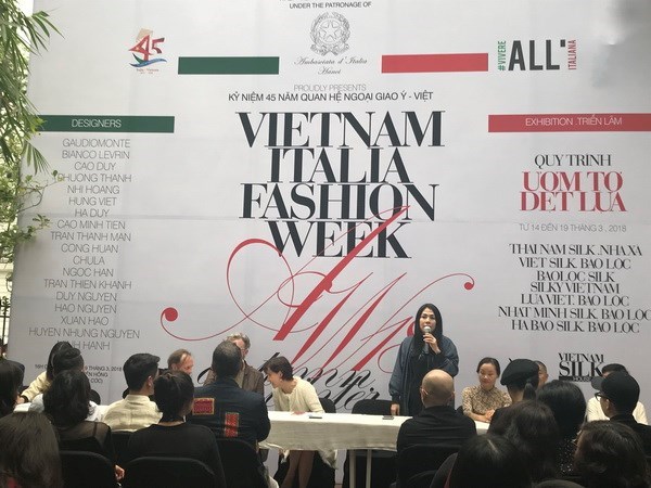 Semana de moda marcara aniversario de relaciones diplomaticas Vietnam-Italia hinh anh 1