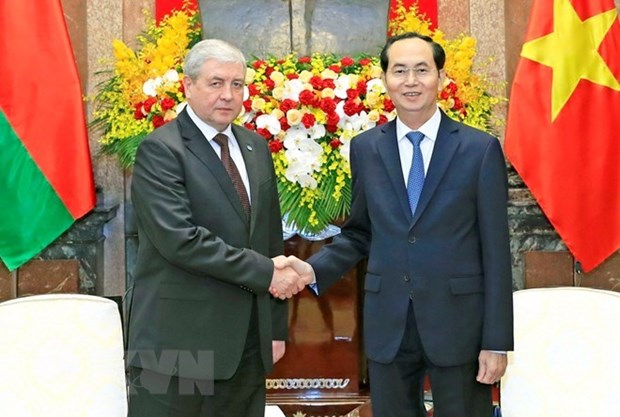 Presidente de Vietnam aplaude cooperacion con Bielorrusia hinh anh 1