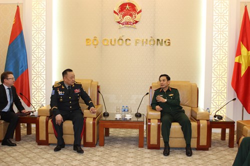Vietnam y Mongolia acuerdan incrementar los nexos en defensa hinh anh 1