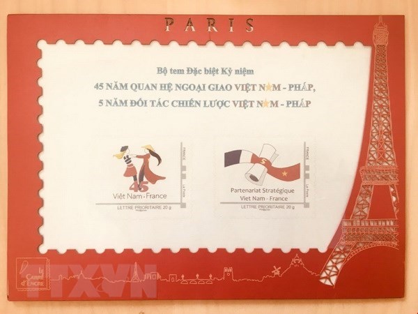 Emiten sellos por aniversario 45 de vinculos diplomaticos Vietnam-Francia hinh anh 1
