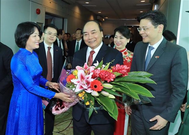 Premier vietnamita inicia visita oficial a Singapur hinh anh 1