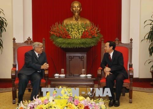 Francia y Vietnam fortalecen lazos partidistas hinh anh 1