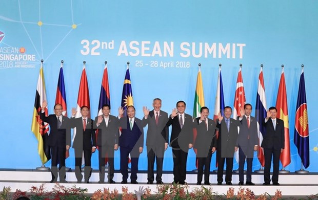 Inauguran la XXXII Cumbre de la ASEAN en Singapur hinh anh 1