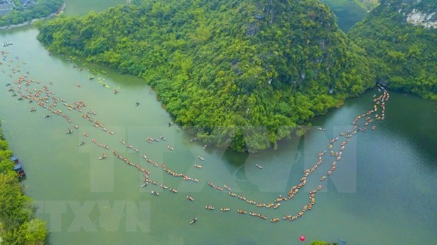 Alza de viajeros a sitios turisticos en Vietnam durante dias festivos hinh anh 1