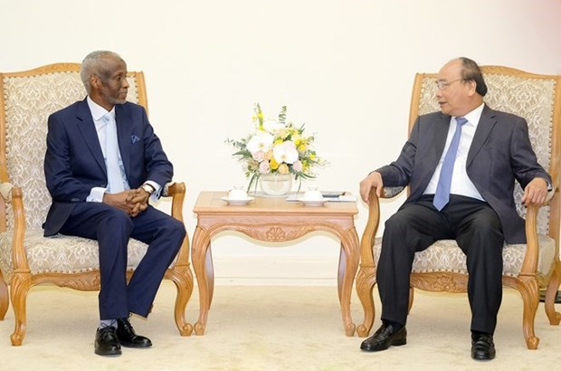Premier de Vietnam recibe al embajador de Sudan hinh anh 1