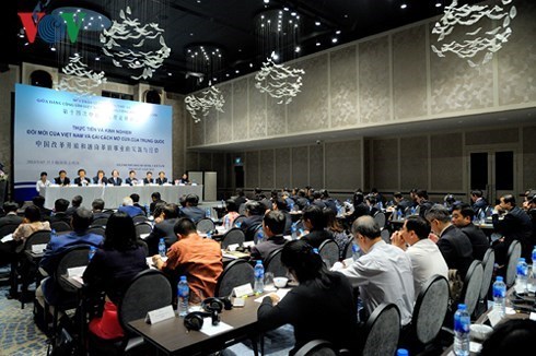Intercambian experiencias en conferencia teorica entre Partidos Comunistas de Vietnam y China hinh anh 1