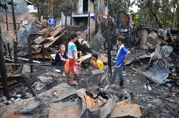 Frente de Patria de Vietnam expresa simpatia a coterraneos afectados por incendio en Camboya hinh anh 1