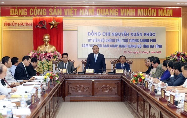 Premier vietnamita urge a provincia central de Ha Tinh a avanzar hacia el desarrollo sostenible hinh anh 1