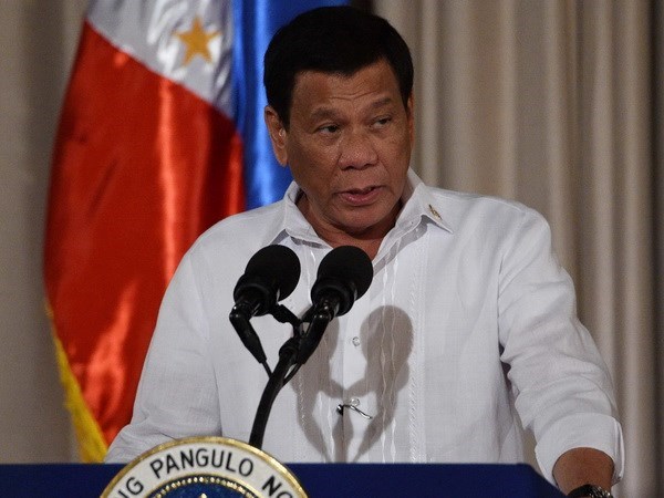 Presidente de Filipinas despide a altos oficiales militares por supuesta corrupcion hinh anh 1