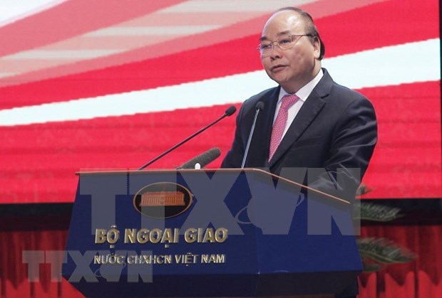 Premier de Vietnam insta al sector diplomatico a adoptar medidas flexibles para lograr objetivo fijo hinh anh 1