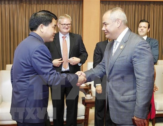 Capital vietnamita de Hanoi y ciudad Australia de Gold Coast fomentan nexos bilaterales hinh anh 1