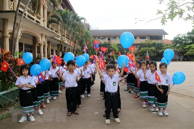 Comunidad vietnamita en Laos celebra Festival de Medio Otono hinh anh 1