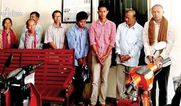 Camboya acusa a ocho individuos por organizar grupo armado y traficar armas de fuego hinh anh 1