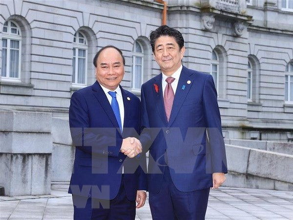 Actividades de premier vietnamita en Japon evidencian aportes de Hanoi a fortalecimento de vinculos hinh anh 1
