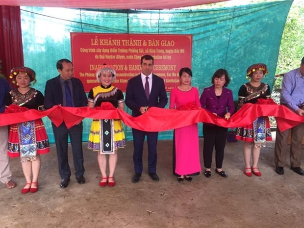Inauguran escuela patrocinada por Azerbaiyan en provincia viernamita de Ha Giang hinh anh 1