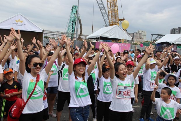 Diplomaticos y empresarios britanicos participaran en maraton benefico en Vietnam hinh anh 1