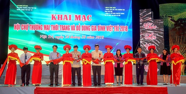Efectuan feria comercial en provincia vietnamita para promover el uso de productos nacionales hinh anh 1