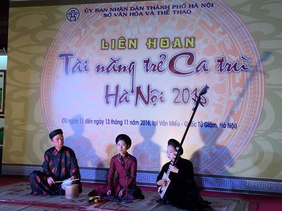 Celebran festival en Vietnam para revitalizar genero musical tradicional de Ca Tru hinh anh 1