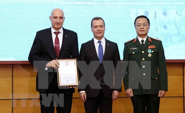 Dmitri Medvedev honra aportes del Centro Tropical Vietnam-Rusia hinh anh 1