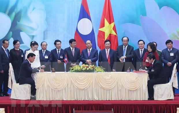 Gobierno de Vietnam y Laos trazan orientaciones para futura cooperacion hinh anh 1