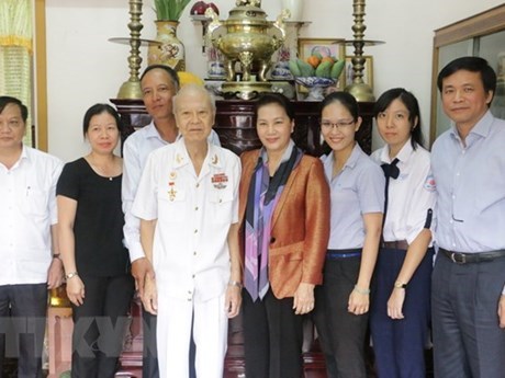 Presidenta parlamentaria de Vietnam visita ciudad surena de Can Tho con motivo del Tet hinh anh 1