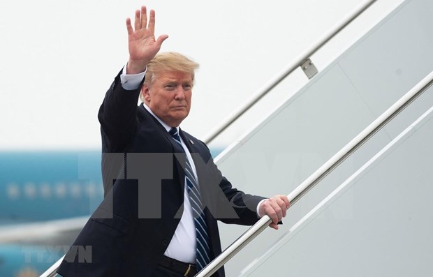 Trump parte de Hanoi rumbo hacia Estados Unidos hinh anh 1