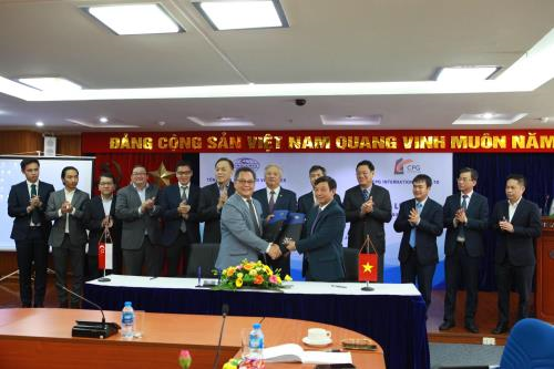 Empresas vietnamita y singapurense firman memorando de cooperacion hinh anh 1