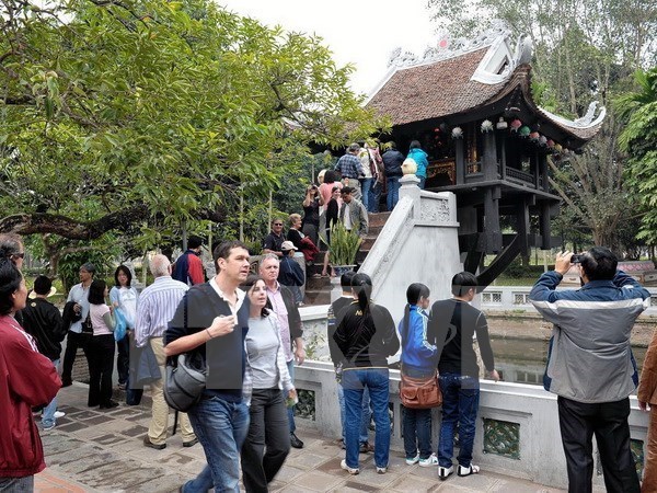 Estudiantes de Hanoi promoveran atracciones turisticas locales hinh anh 1