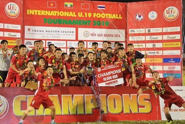 Vietnam se corona en Campeonato de Futbol sub-19 hinh anh 1