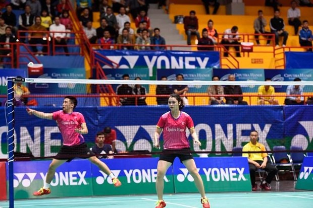 Participaran mas de 290 atletas en el Torneo Internacional de Badminton de Hanoi hinh anh 1