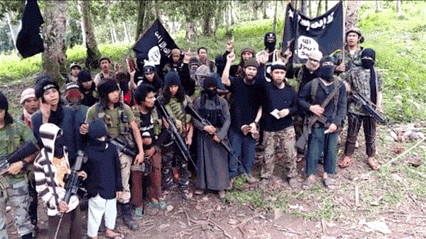 Escapan rehenes del grupo terrorista Abu Sayyaf en el Sur de Filipinas hinh anh 1