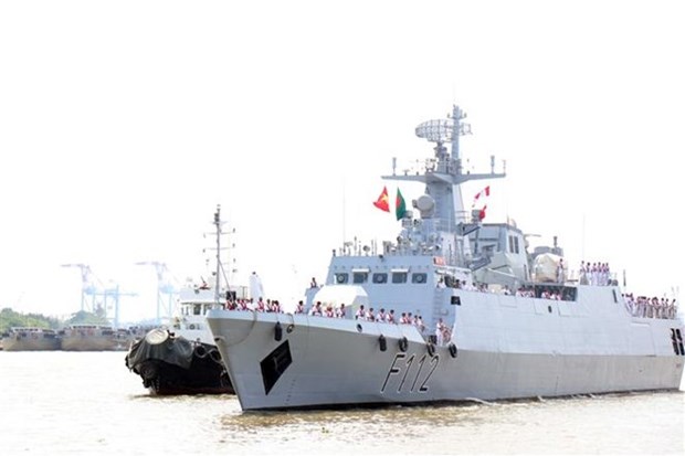 Realiza buque de la Armada de Bangladesh visita amistosa a Ciudad Ho Chi Minh hinh anh 1