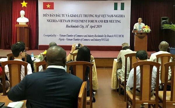 Buscan Vietnam y Nigeria vias para fomentar la cooperacion en inversion y comercio hinh anh 1
