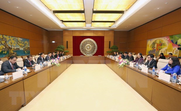 Vietnam y Laos intensifican intercambio de experiencias legislativas hinh anh 1