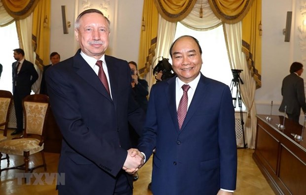 Primer ministro vietnamita Nguyen Xuan Phuc visita San Petersburgo hinh anh 1