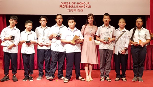 Ganan estudiantes vietnamitas cinco medallas de oro en Olimpiada Matematica del Asia-Pacifico hinh anh 1