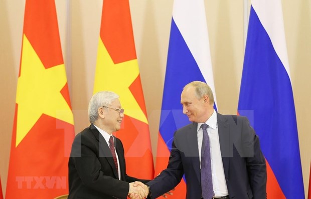 Vietnam felicita a Rusia por el Dia Nacional hinh anh 1