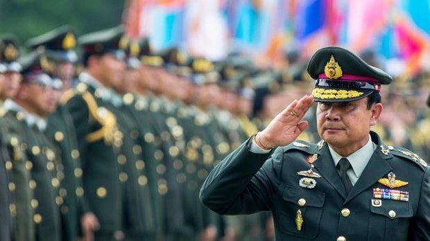 Premier de Tailandia pone fin al gobierno militar hinh anh 1