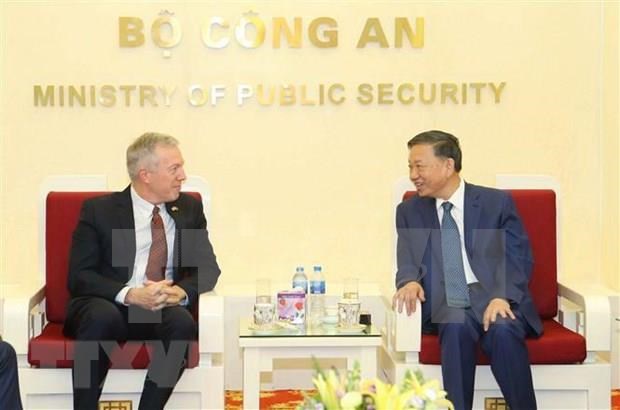 Recibe ministro de Seguridad Publica de Vietnam a representante de Google hinh anh 1