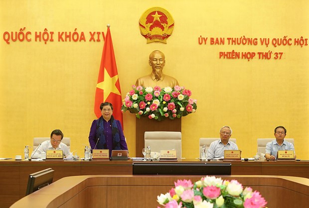Prosigue Comite Permanente del Parlamento de Vietnam su sesion 37 hinh anh 1