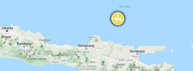 Sacude terremoto de magnitud 6,1 en escala Richter el oceano frente a isla indonesia de Java hinh anh 1