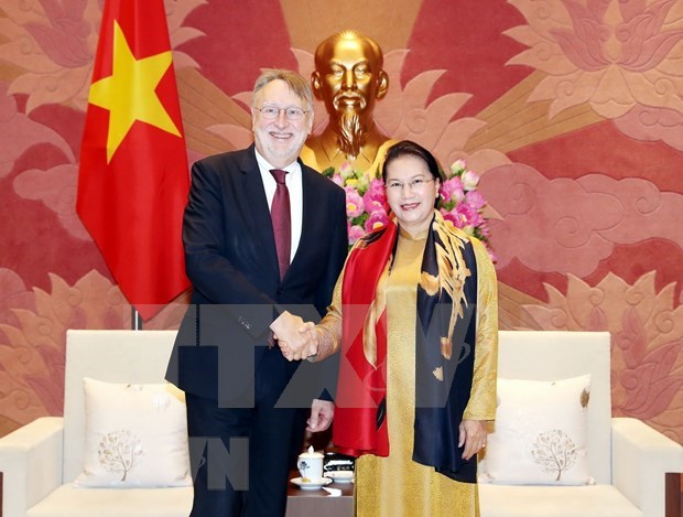 Vietnam reitera deseo de agilizar lazos con UE en economia y comercio hinh anh 1