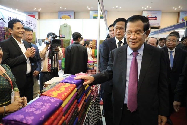 Premier de Camboya inaugurara mercado fronterizo con Vietnam hinh anh 1