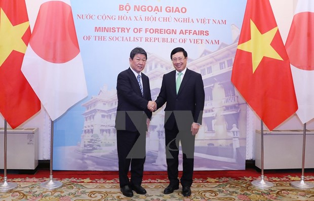Comprometidos Vietnam y Japon a promover conexiones economicas globales hinh anh 1