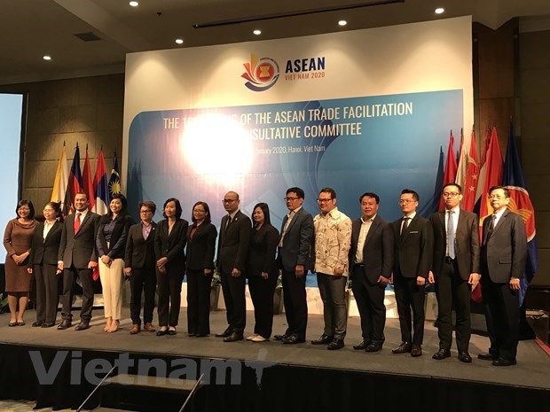 Busca ASEAN duplicar intercambio comercial intrabloque para 2025 hinh anh 1