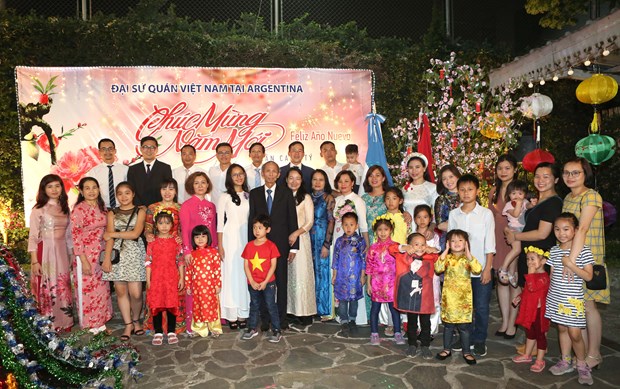 Comunidad de vietnamitas en Argentina celebra fiesta del Ano Nuevo Lunar 2020 hinh anh 3