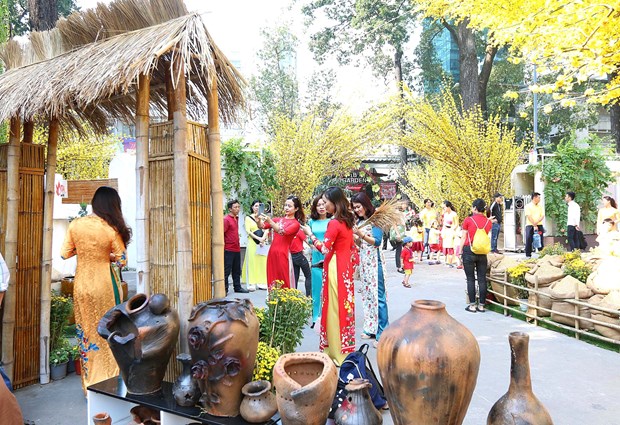 Organiza Ciudad Ho Chi Minh amplia gama de actividades para celebrar el Tet hinh anh 1