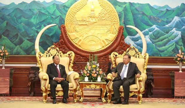 Maximo dirigente de Laos inicia visita estatal a Camboya hinh anh 1