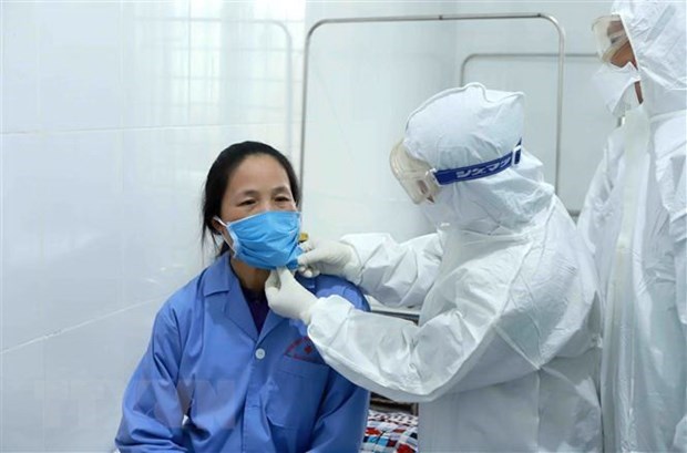 Estados Unidos valora capacidad del sistema de salud vietnamita en control de COVID-19 hinh anh 1